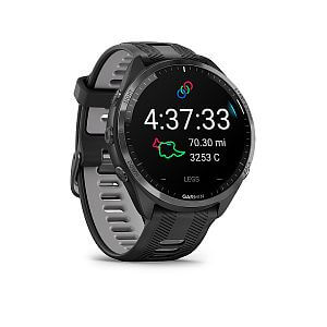 Garmin Forerunner® 965, titanová luneta, pouzdro Black, řemínek silicone Black/Grey multisport přehled