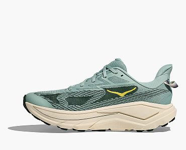 Hoka Challenger 8 M jade / truffle salt boční pohled