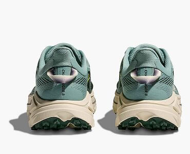 Hoka Challenger 8 M jade / truffle salt detail pata