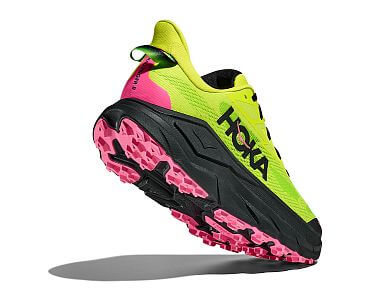 Hoka Challenger 8 M neon hoka citrus / black boční pohled
