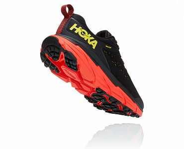 HOKA-ONE-ONE-M-Challenger-ATR-6-GTX-black_green-shee3