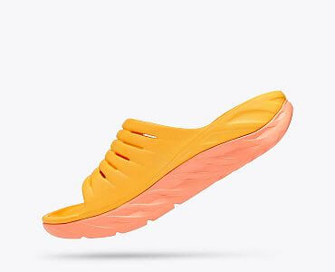 Hoka One One Ora Recovery Slide U amber yellow / shell coral boční pohled 3