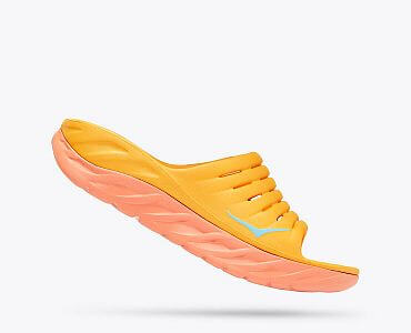 Hoka One One Ora Recovery Slide U amber yellow / shell coral boční pohled