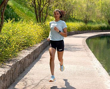 Hoka One One W Bondi 8 summer song / country air image photo