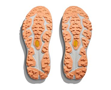 Hoka Speedgoat 6 W grey skies / cosmic grey dámské běžecké trailové boty podrážka podešev