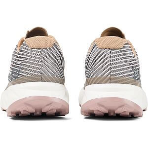 NNormal Kjerag Shoe beige unisex trailové boty od kiliana jornet paty