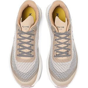 NNormal Kjerag Shoe beige unisex trailové boty od kiliana jornet svršek