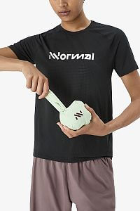 NNormal Trail Wind Jacket W light green dámská běžecká bunda s kapucí - větrovka