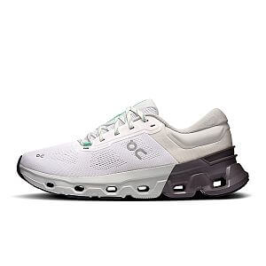 On Cloudflyer 5 M white / pebble pánské běžecké silniční boty boční pohled
