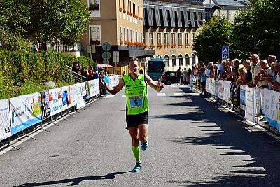 Ondra Fejfar bere body na švěťáku v běhu do vrchu v Krkonoších