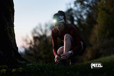 Petzl Swift RL 2023 svítilna bílá trail running