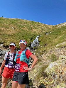 Runsporťačky Péťa s Marcelkou vítězí na etapáku Pyrenees stage run