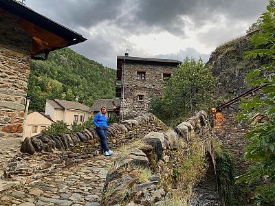 Runsporťačky Péťa s Marcelkou vítězí na etapáku Pyrenees stage run