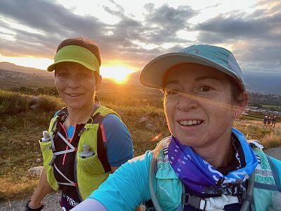 Runsporťačky Péťa s Marcelkou vítězí na etapáku Pyrenees stage run