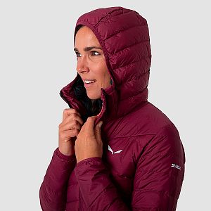 Salewa Brenta RDS DWN Jacket W syrah boční pohled detail kapuce