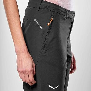 Salewa Puez Talvena DST Shorts W black out dámské outdoorové kraťasy detail kapsy
