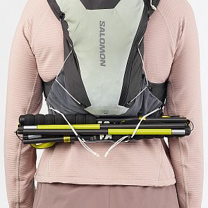 Salomon ADV Skin 12 Gradient set Phantom / castelr zadní pohled na postavě detail upevnění holí