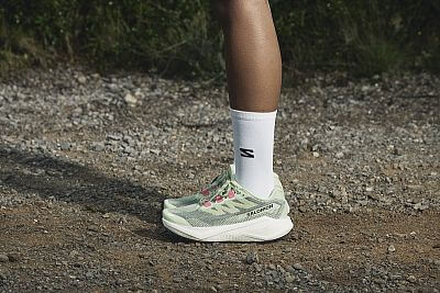 Salomon Aero Blaze 3 GRVL W butterfly / knockout pink dámské běžecké gravel boty