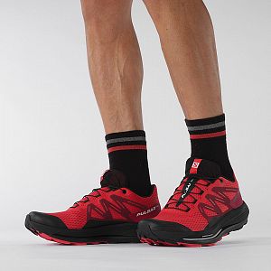 Salomon Pulsar Trail poppy red / bird / black  boční pohled na postavě