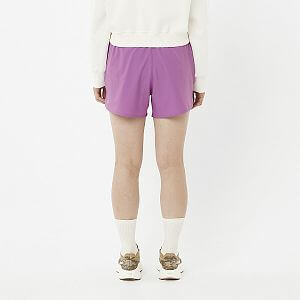 Salomon SHAKEout Core Shorts 4" W iris orchid dámské běžecké kraťasy