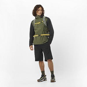 Salomon Trailblazer 20 sedona sage / seagrass / cress green přední pohled na postavě