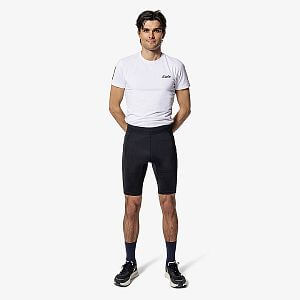 Swix šortky Pace Light Shorts M Black přední pohled na postavě