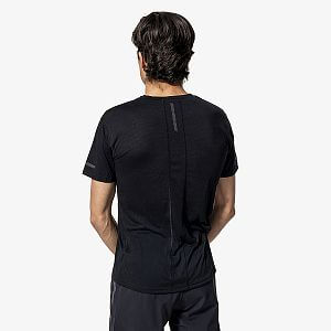 Swix tričko Pace Short sleeve M Black zadní pohled na postavě