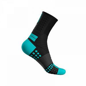 XU00007B-990-Compressport-Pro-Marathon-Socks-black-side