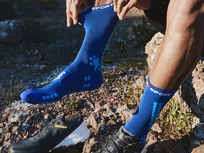 XU00048B-533-Compressport-Pro-Racing-Socks-V4-running